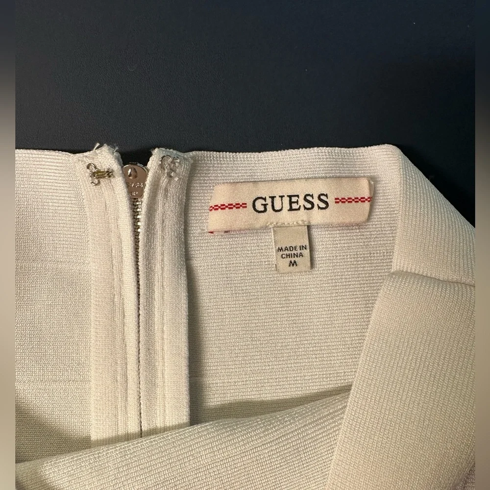 Guess set - Picture 7 of 8